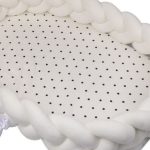 Cosulet cu perna cu stelute pentru bebelusi, portabil, margini impletite Bumper, bumbac, alb - imagine 4