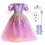 Costum fete Rapunzel, mov cu auriu, rochie, manusi, bagheta, coronita, colier, cercei, inel, bratara