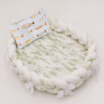 Cosulet cu perna cu pestisori pentru bebelusi, portabil, margini impletite Bumper, bumbac, multicolor cu frunze