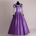 Rochie Rapunzel pentru Femei – Costum de Printesa Mov cu Maneci Transparente si Fusta Lunga - imagine 3
